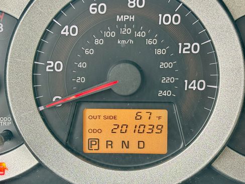 Used 2008 Toyota RAV4 2WD V6 image 4