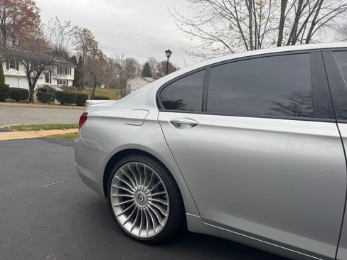 Used 2013 BMW ALPINA B7 xDrive image 2