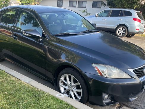 Used 2011 Lexus IS 250 w/ Premium Pkg Value Edition RWD image 5