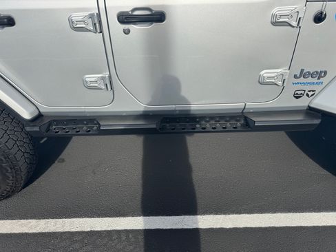 Used 2022 Jeep Wrangler Unlimited Rubicon 4xe w/ Cold Weather Group image 14