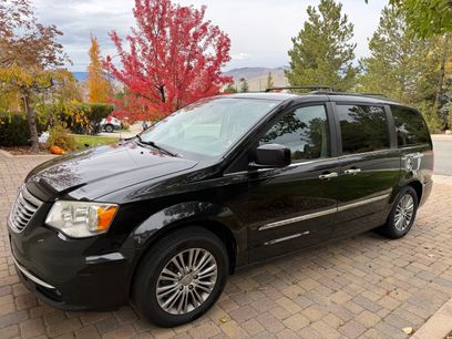 Used 2014 Chrysler Town & Country Touring w/ Driver Convenience Group