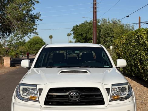 Used 2008 Toyota Tacoma PreRunner image 2