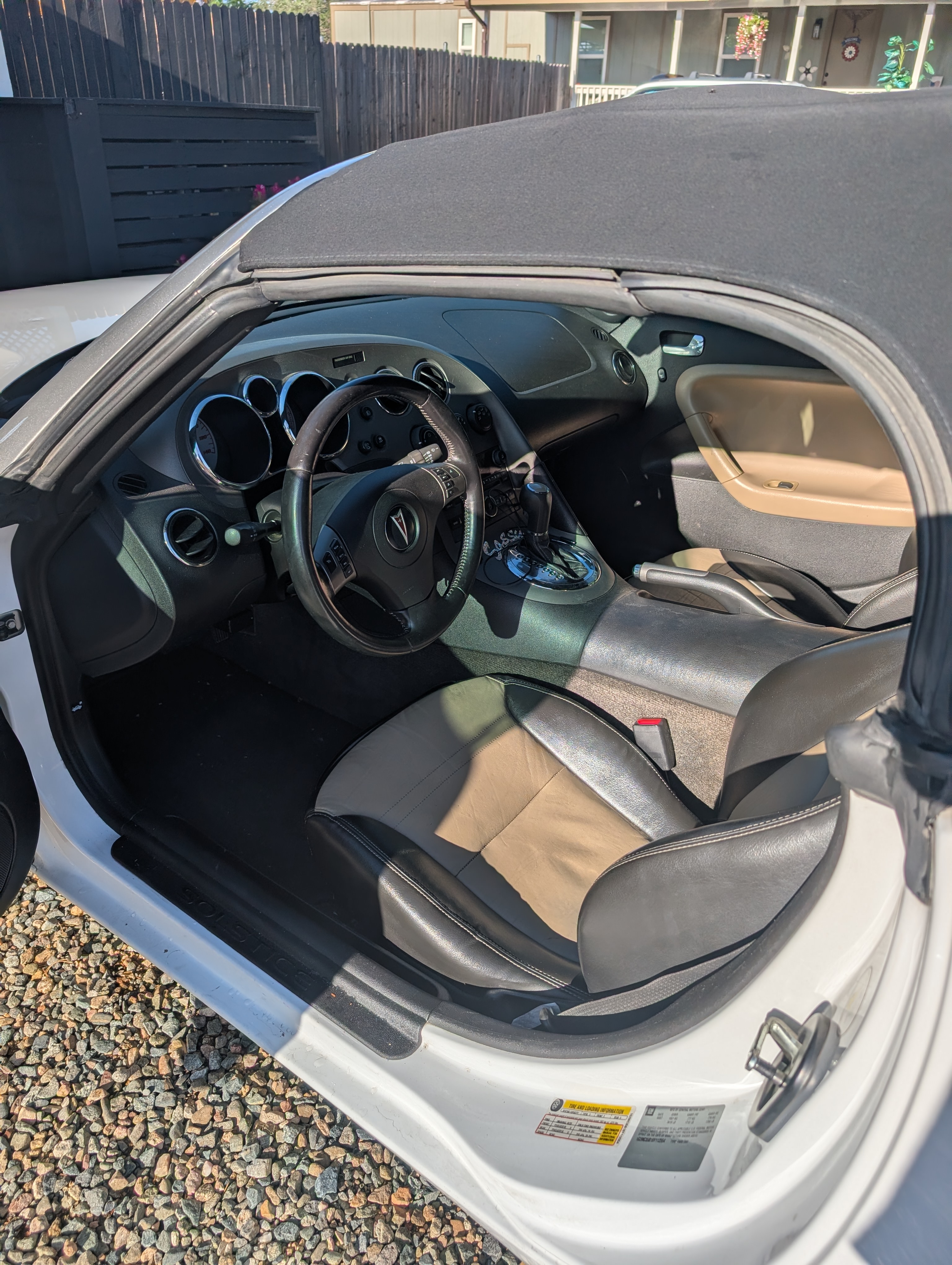 Used 2008 Pontiac Solstice Convertible w/ Premium Package RWD image 6