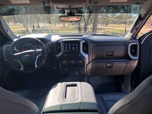 Used 2020 Chevrolet Silverado 2500 LTZ w/ LTZ Texas Edition image 13