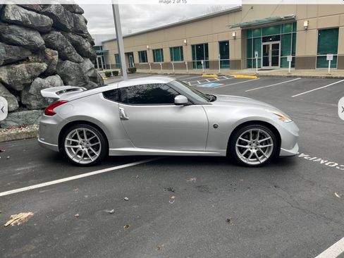 Used 2011 Nissan 370Z NISMO image 2