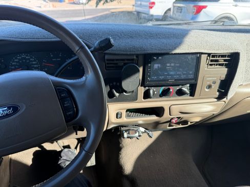 Used 2004 Ford F350 Lariat AWD/4WD image 10