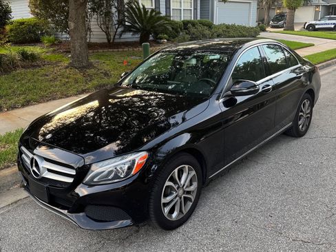 Used 2017 Mercedes-Benz C 300 C 300 4MATIC Sedan 4D image 4