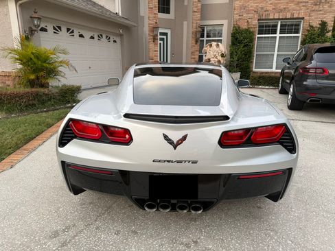 Used 2019 Chevrolet Corvette Stingray Coupe w/ 1LT RWD image 9
