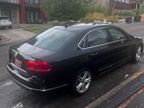 Used 2014 Volkswagen Passat TDI SEL Premium image 2