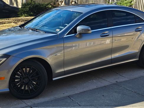 Used 2012 Mercedes-Benz CLS 550 image 5