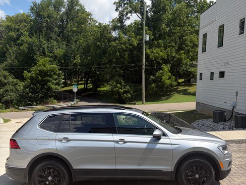 Used 2019 Volkswagen Tiguan SE AWD/4WD image 8