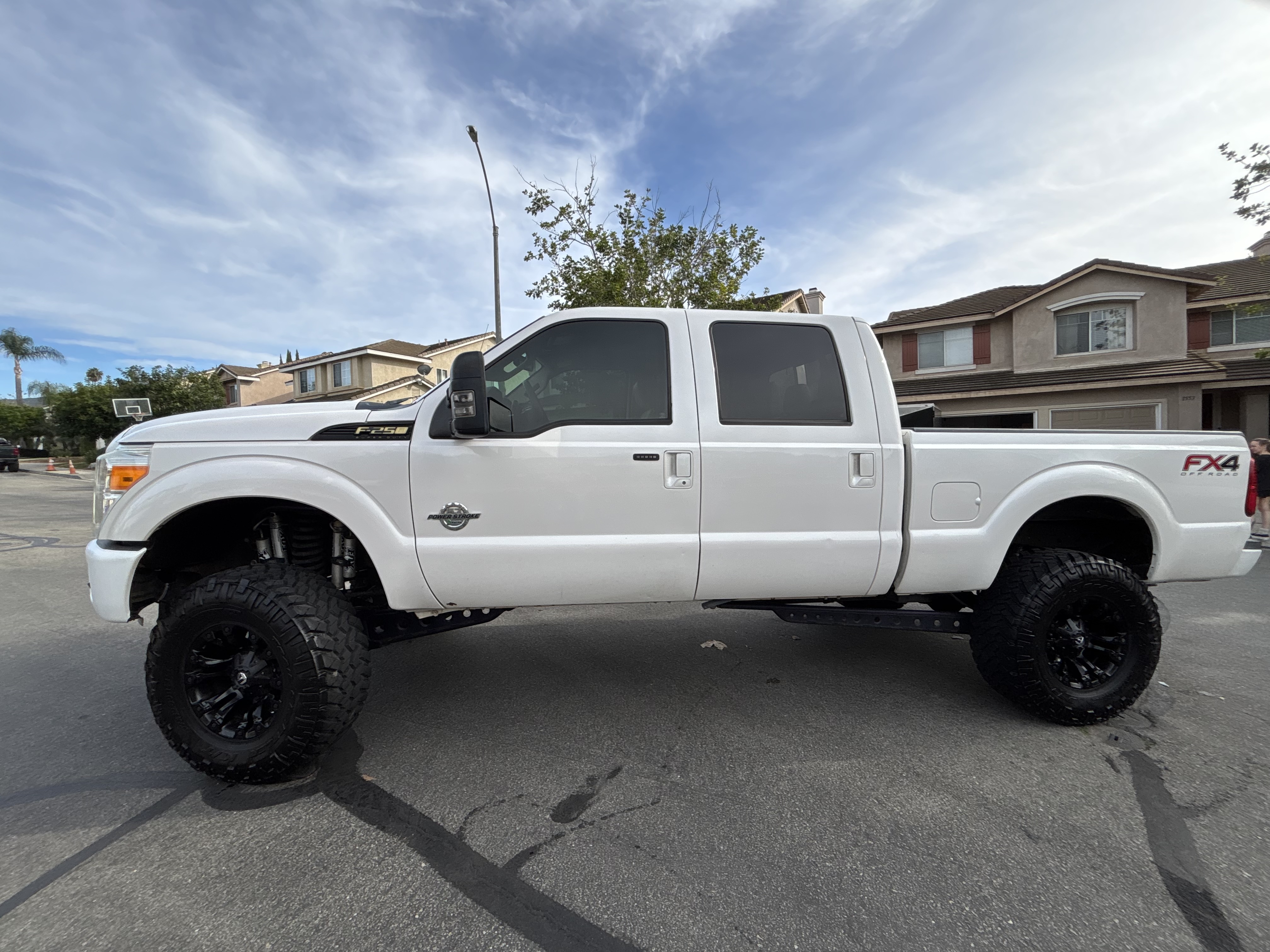 Used 2014 Ford F250 Lariat w/ FX4 Off-Road Package AWD/4WD image 5
