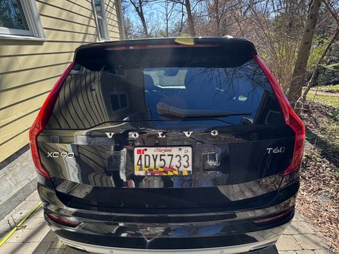 Used 2016 Volvo XC90 T6 Momentum w/ Momentum Plus Package image 10