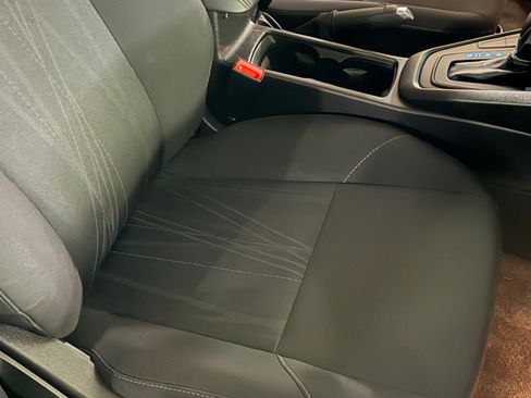 Used 2016 Ford Focus SE image 5