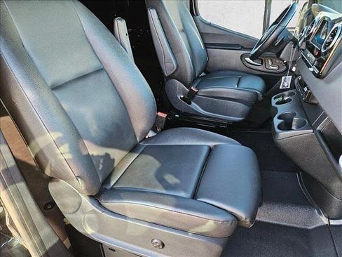 Used 2019 Mercedes-Benz Sprinter 144 image 8