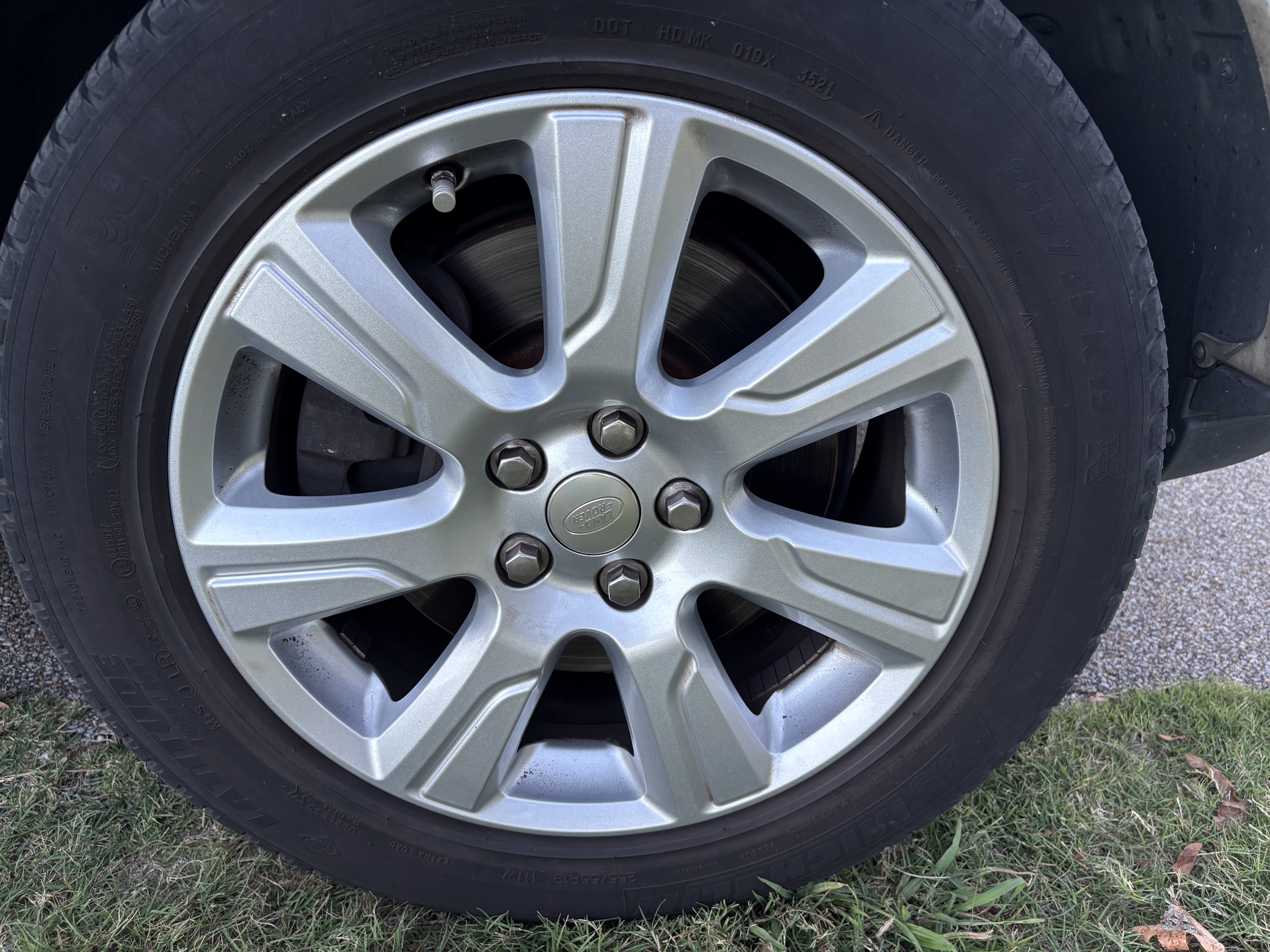 Used 2015 Land Rover LR4 HSE AWD/4WD image 25