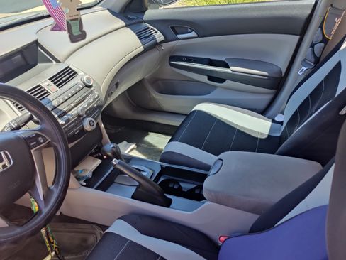 Used 2009 Honda Accord LX image 2