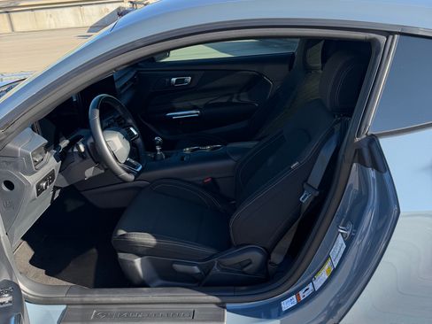 Used 2024 Ford Mustang GT RWD image 11