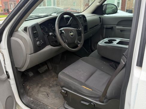 Used 2013 Chevrolet Silverado 1500 W/T RWD image 11