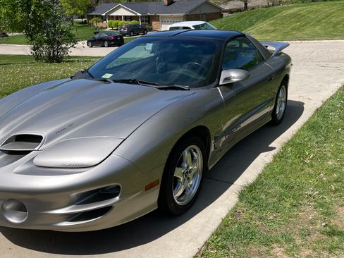Used 2001 Pontiac Firebird Trans Am image 12