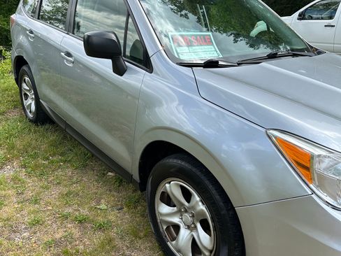 Used 2014 Subaru Forester 2.5i AWD/4WD image 5
