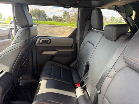 Used 2021 Ford Bronco Badlands image 26