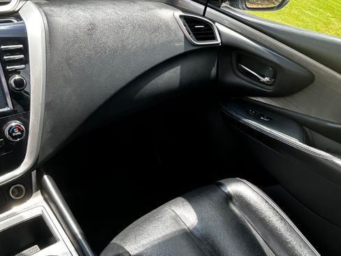 Used 2018 Nissan Murano SL w/ Moonroof Package AWD/4WD image 13