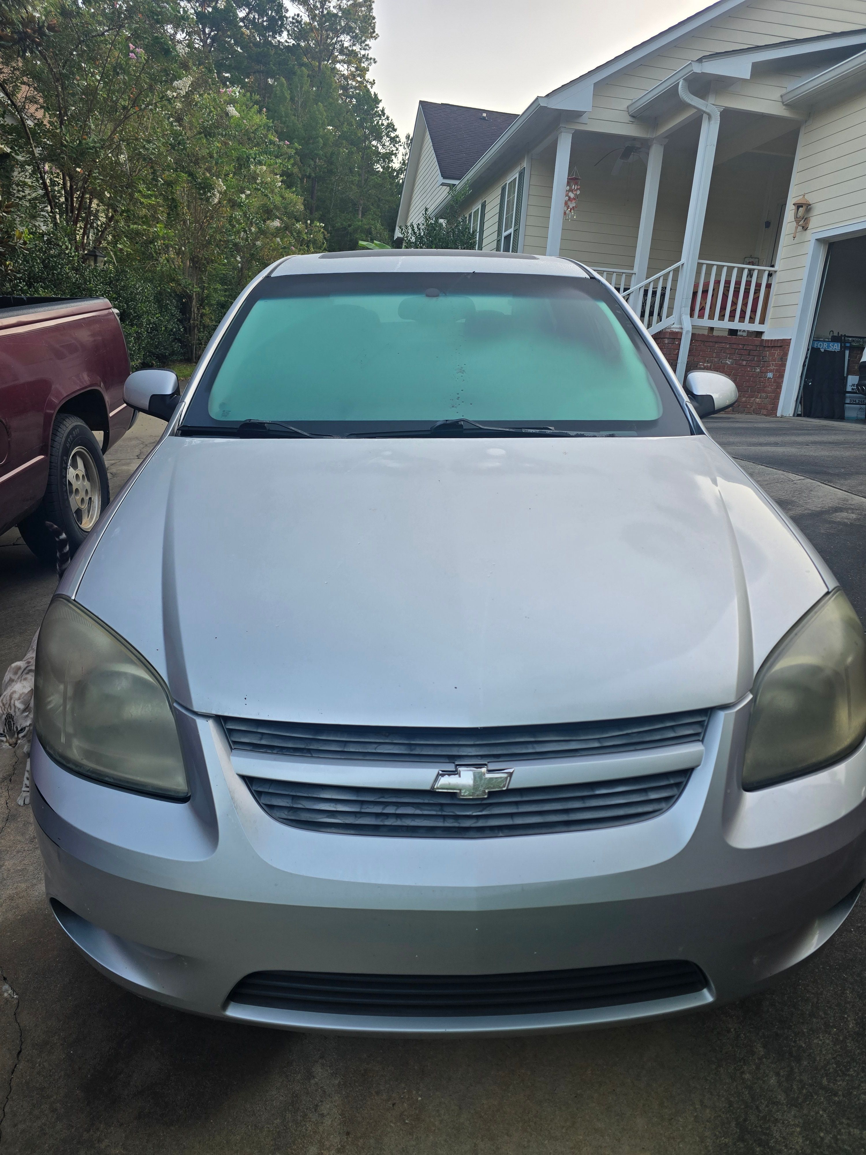 Used 2010 Chevrolet Cobalt LT w/ Preferred Equipment Group FWD image 4