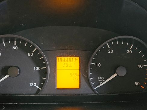 Used 2011 Mercedes-Benz Sprinter 2500 image 10