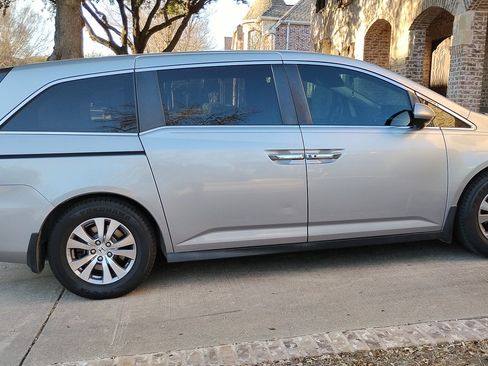 Used 2017 Honda Odyssey EX image 13