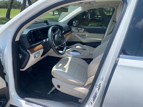 Used 2022 Mercedes-Benz GLE 450 4MATIC image 4