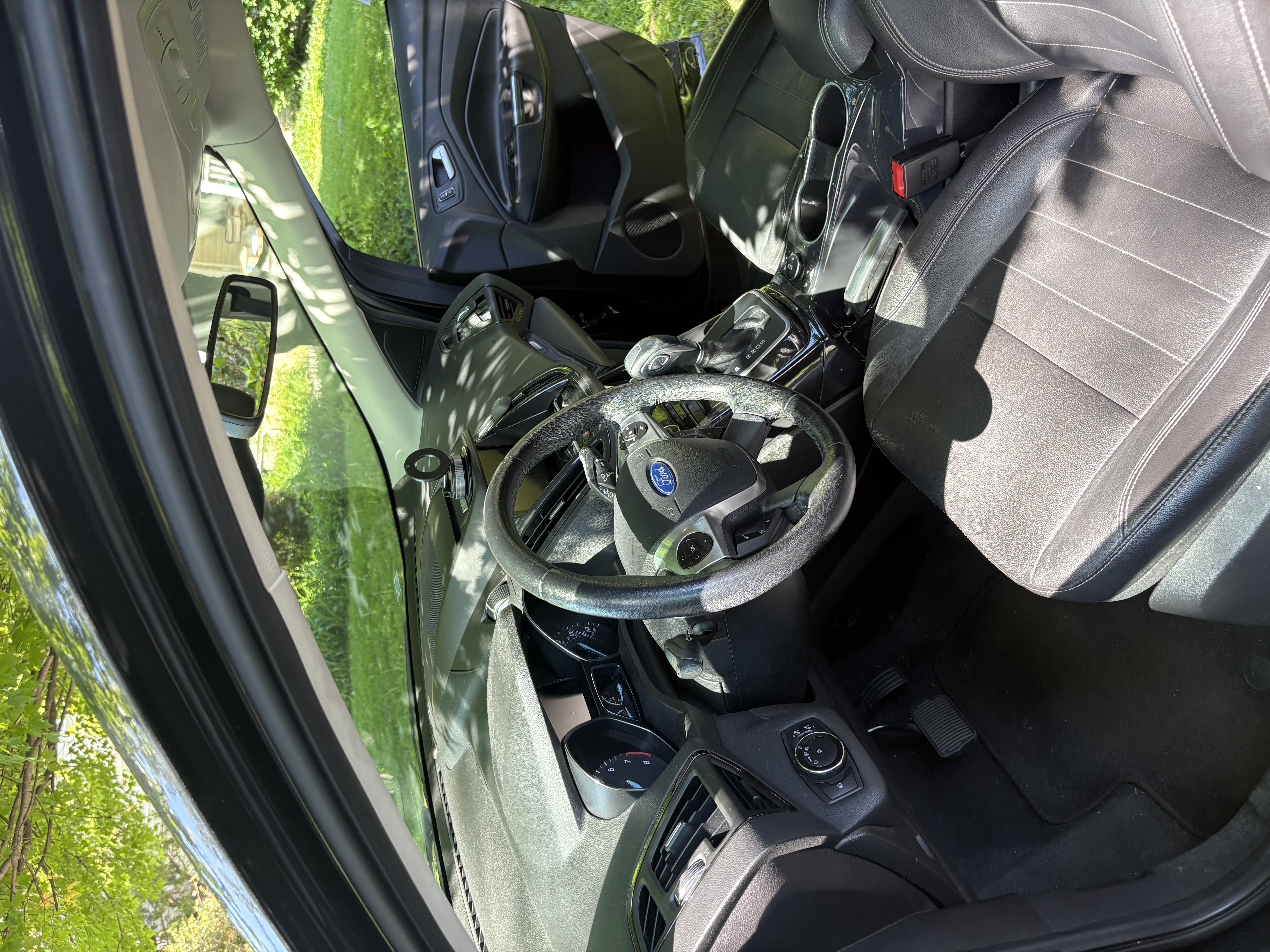 Used 2014 Ford Escape Titanium FWD image 13
