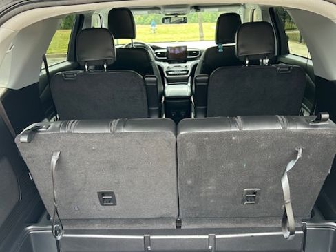 Used 2023 Ford Explorer XLT w/ Equipment Group 202A image 13