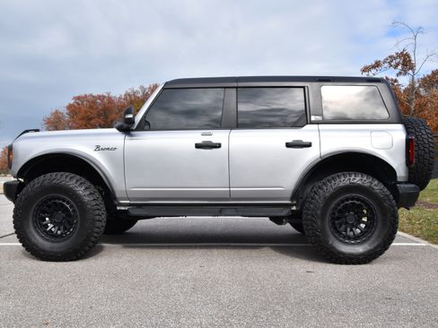 Used 2022 Ford Bronco Badlands image 19