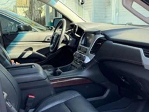 Used 2020 GMC Yukon XL SLT w/ Premium Edition image 5