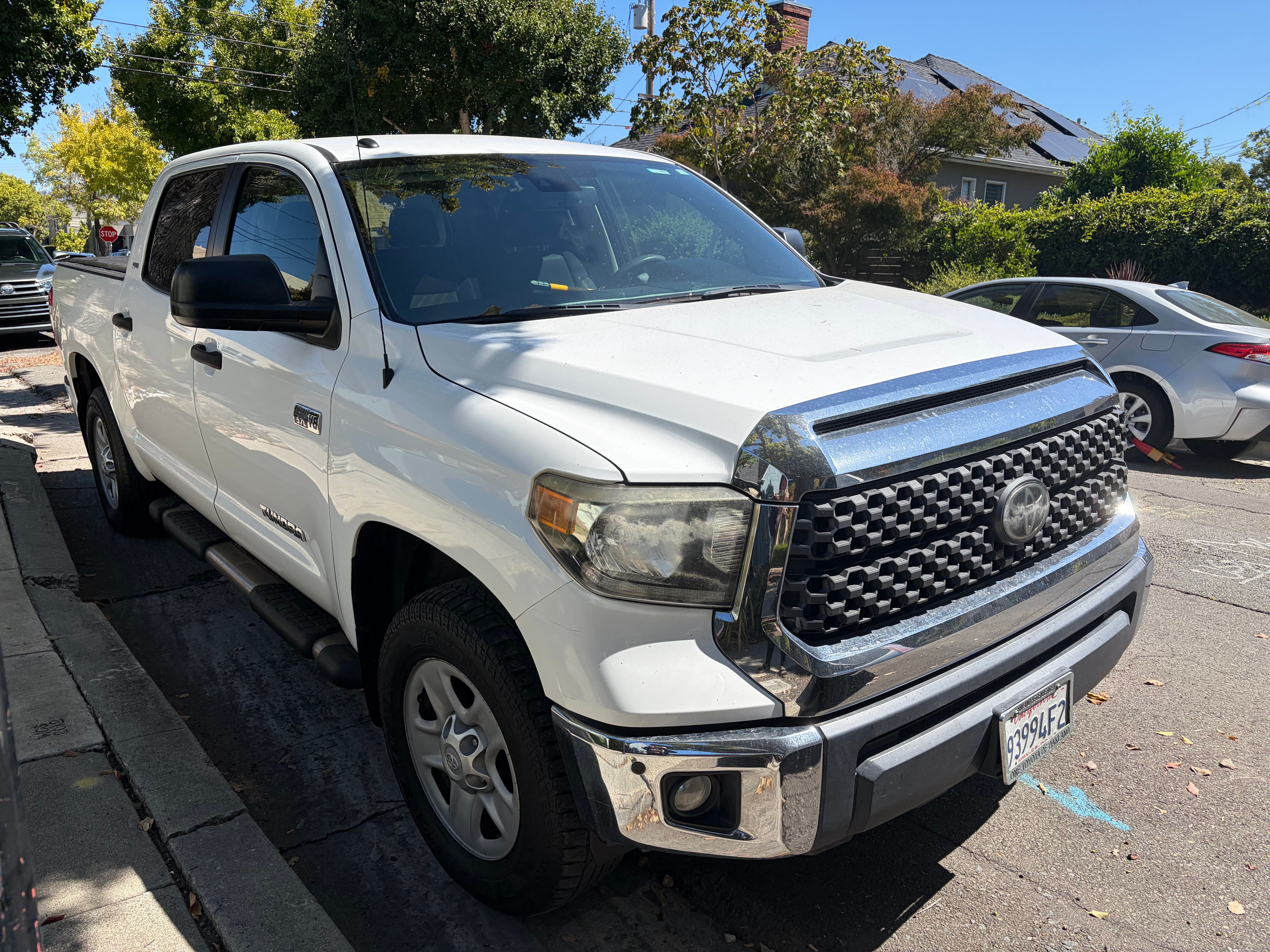 Used 2018 Toyota Tundra SR5 w/ SR5 Upgrade Package AWD/4WD image 1