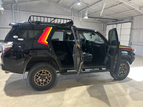 Used 2023 Toyota 4Runner 40th Anniversary SE image 6