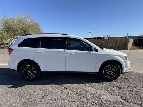 Used 2018 Dodge Journey SXT w/ Blacktop Package image 8