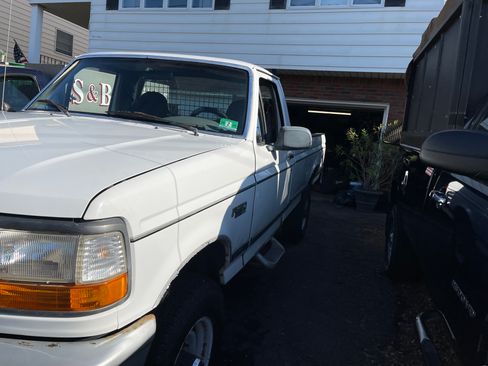 Used 1997 Ford F250 4x4 Regular Cab Heavy Duty image 4