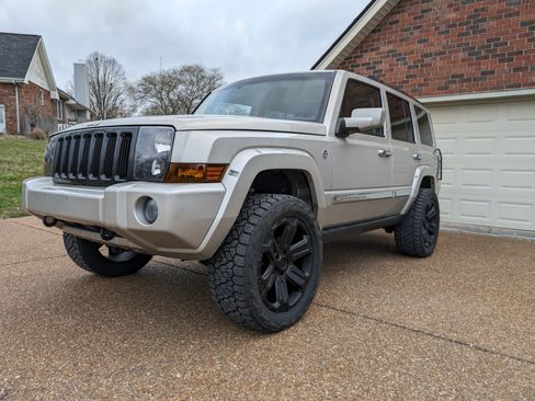 Used 2008 Jeep Commander Overland image 5