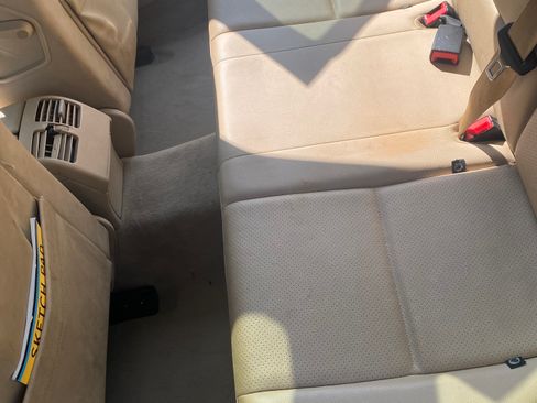 Used 2008 Mercedes-Benz C 300 4MATIC Sedan image 11