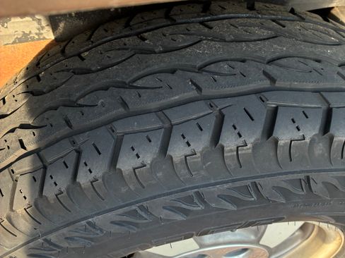 Used 2001 Chevrolet Tahoe LT w/ LT Preferred Equipment Group image 8