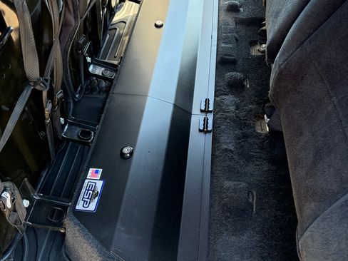 Used 2016 Toyota Tacoma TRD Off-Road w/ Premium & Technology Package image 8