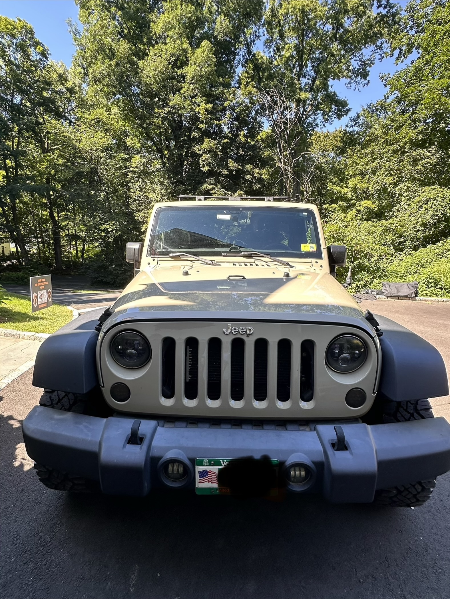 Used 2018 Jeep Wrangler Unlimited Sport w/ Connectivity Group AWD/4WD image 8