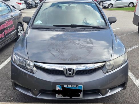 Used 2010 Honda Civic DX-VP image 1
