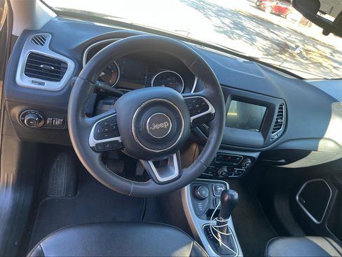 Used 2021 Jeep Compass Latitude w/ Sun and Sound Group image 11