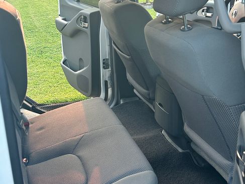 Used 2016 Nissan Frontier SV RWD image 16