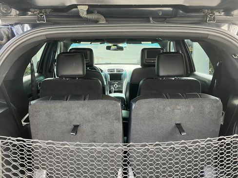 Used 2016 Ford Explorer Platinum image 18