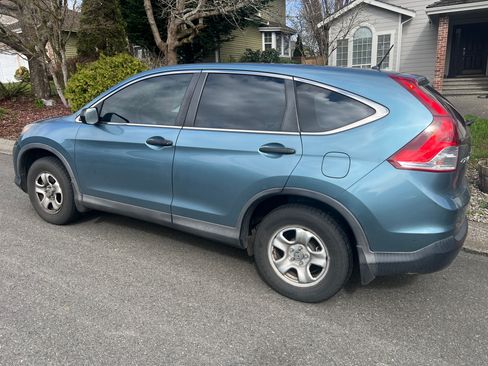 Used 2013 Honda CR-V LX image 2