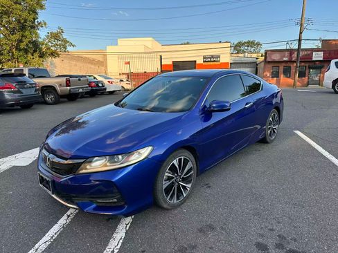 Used 2016 Honda Accord EX image 2